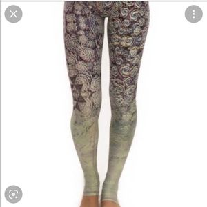 Niyama sol succulent endless leggings in Small